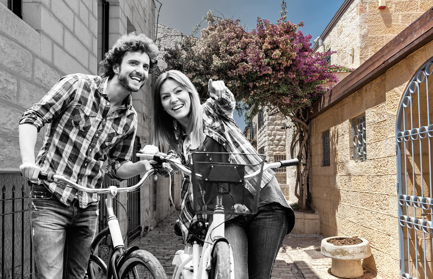 couple on bikes